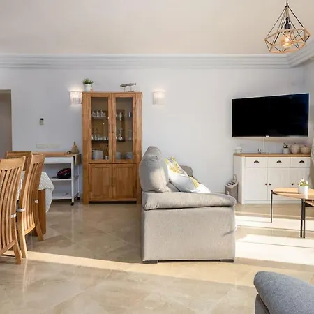 Spacious Ground Floor In Costa * Casares